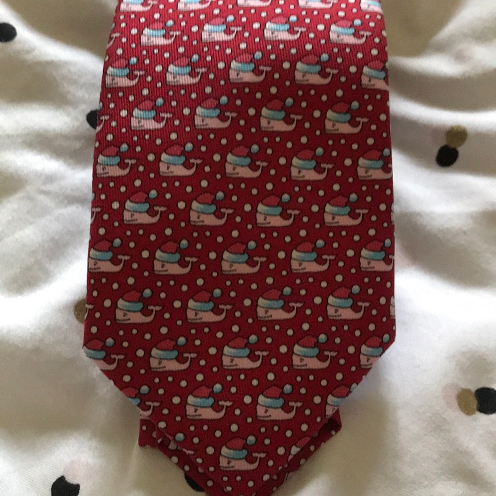 NWT Boys Vineyard Vines Santa Whale Tie.
